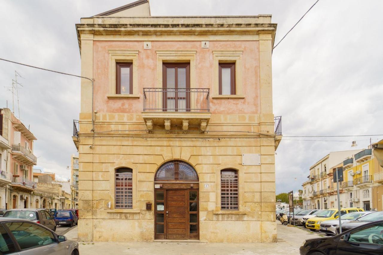 Siracusa Comfy & Central Apartment With Terrace Syracuse Eksteriør bilde